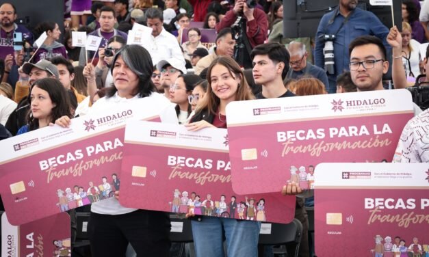 Hidalgo segundo estado con más becas para universitarios: Julio Menchaca