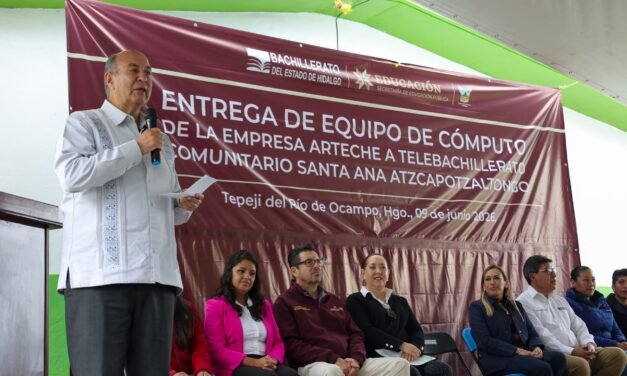 Natividad Castrejón realiza gira de trabajo por escuelas de Tepeji del Río