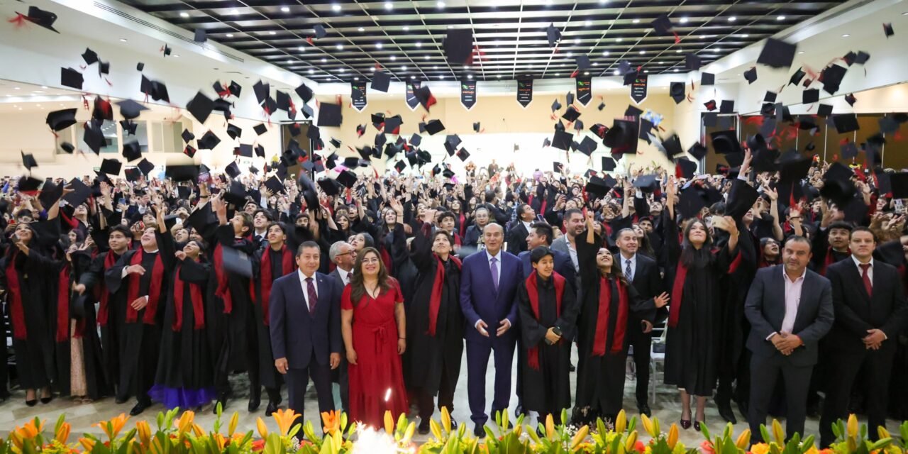 Más de 7 mil 500 estudiantes concluyen su formación en el CECyTE