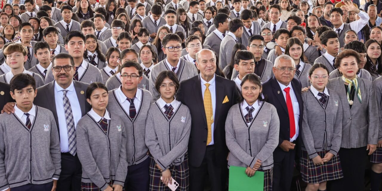 Natividad Castrejón encabeza clausura del ciclo escolar 2025-2026 en Tulancingo