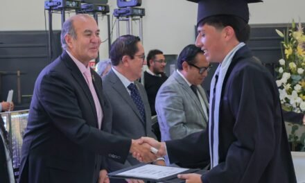 Natividad Castrejón encabeza graduación de estudiantes del Conalep Hidalgo