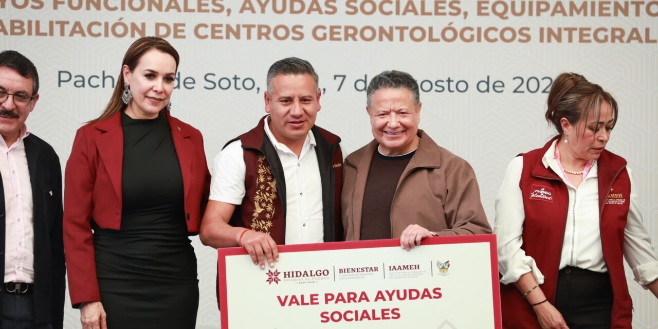 Julio Menchaca promueve el bienestar integral de las personas adultas mayores
