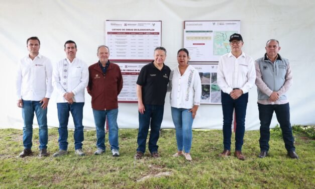 Menchaca Salazar regresa a Eloxochitlán con las Rutas para la Reconstrucción