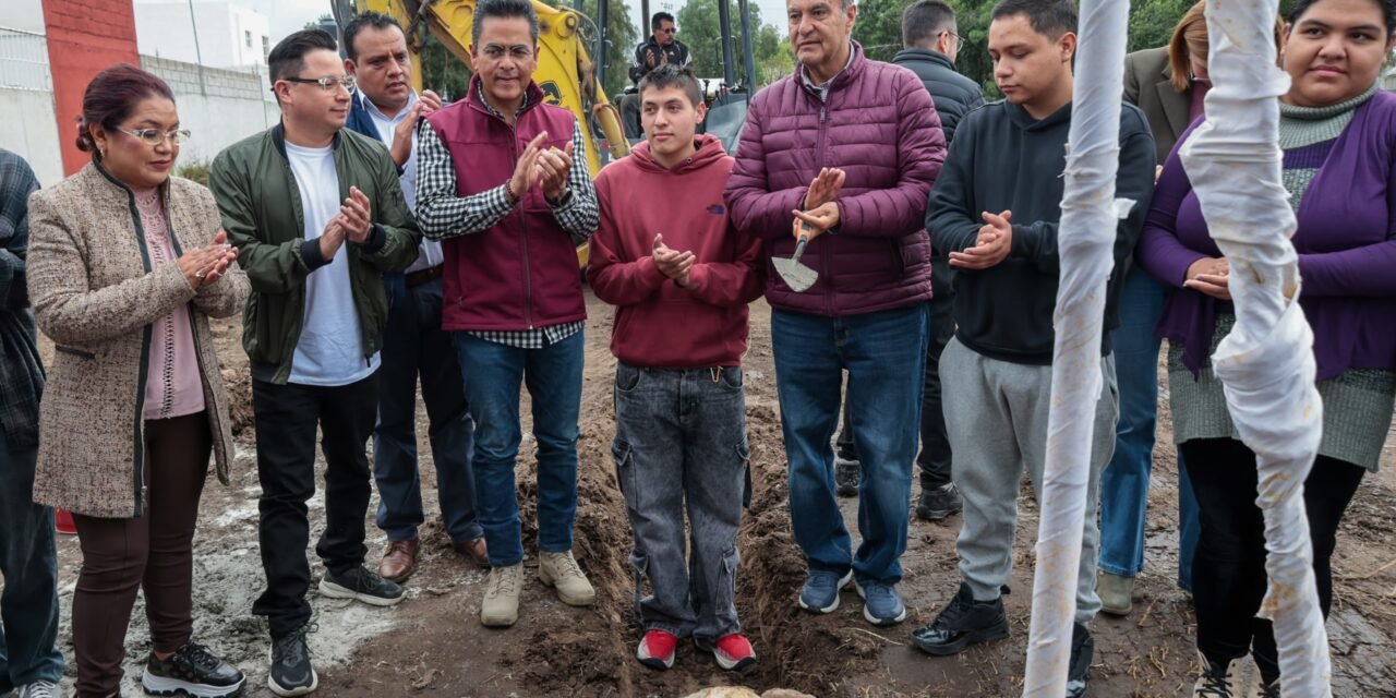 Coloca Natividad Castrejón primera piedra del Bachillerato Nacional “Margarita Maza” en Mineral de la Reforma